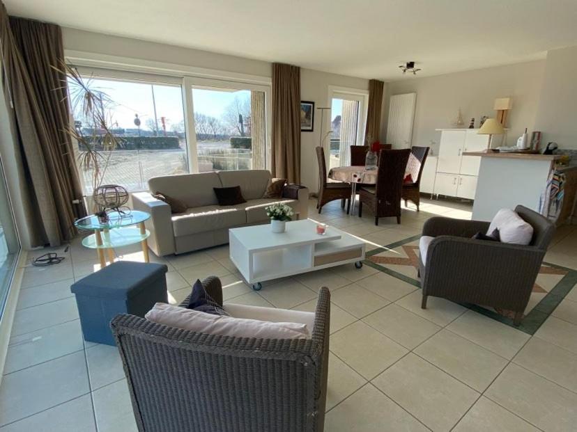 Seadream - Modern, Sunny With Big Terraces & Open View - Very Close To Sea, Beach, Shops, Restaurants & Beach Bars Nieuwpoort Zewnętrze zdjęcie